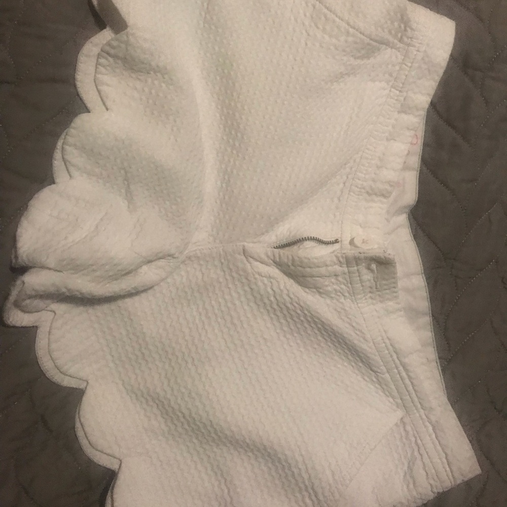 Size 6 lilly Pulitzer buttercup shorts